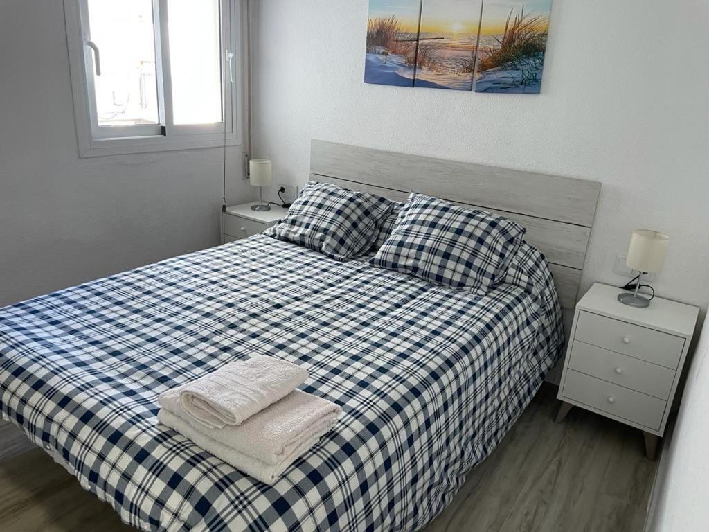 Appartement En Complejo Residencial Con Piscina Y Garaje Frente Al Mar Valencia